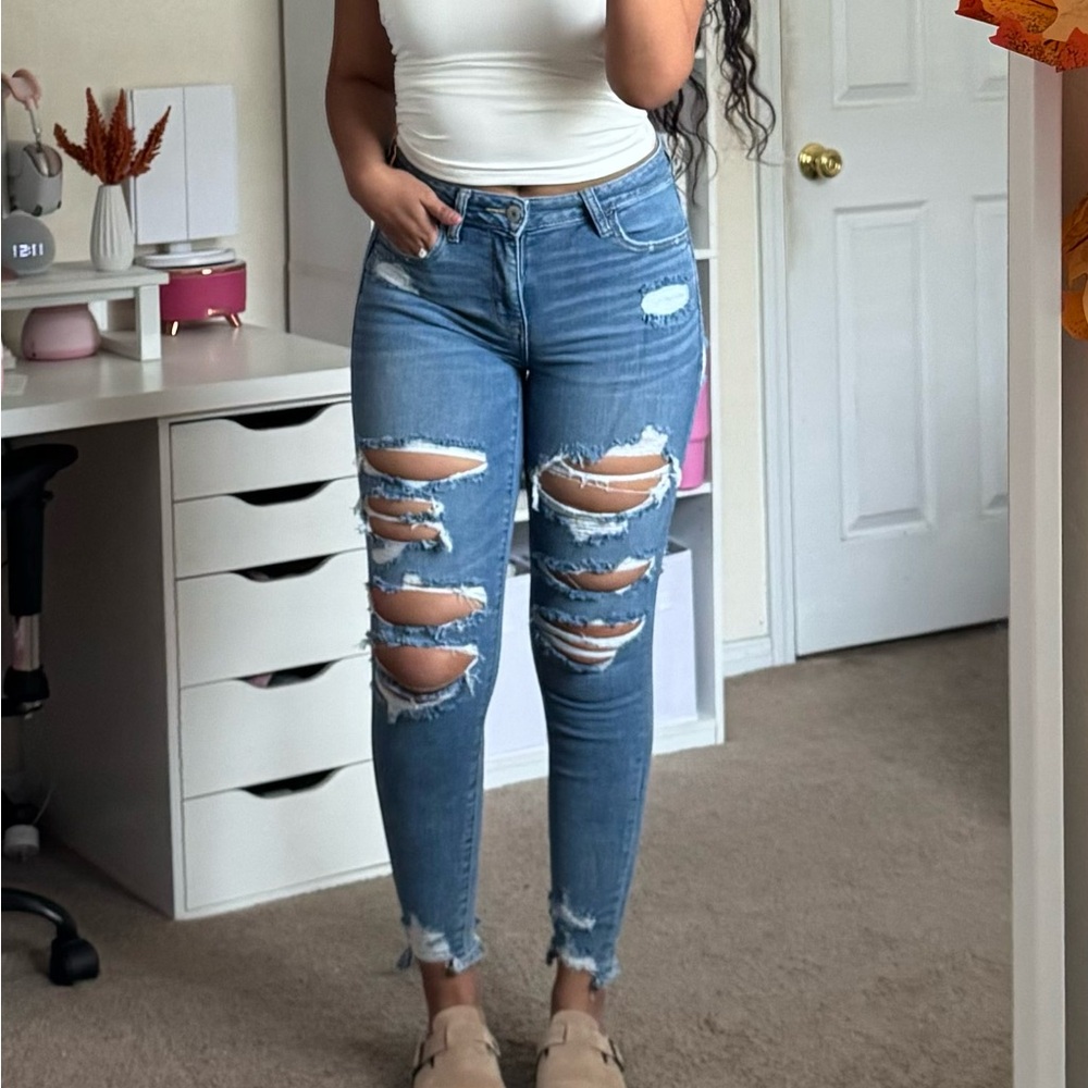 American Eagle Next Level Jeans
- Size: 4 Regular